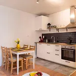 2 Bedroom In Great Location In Kreuzberg